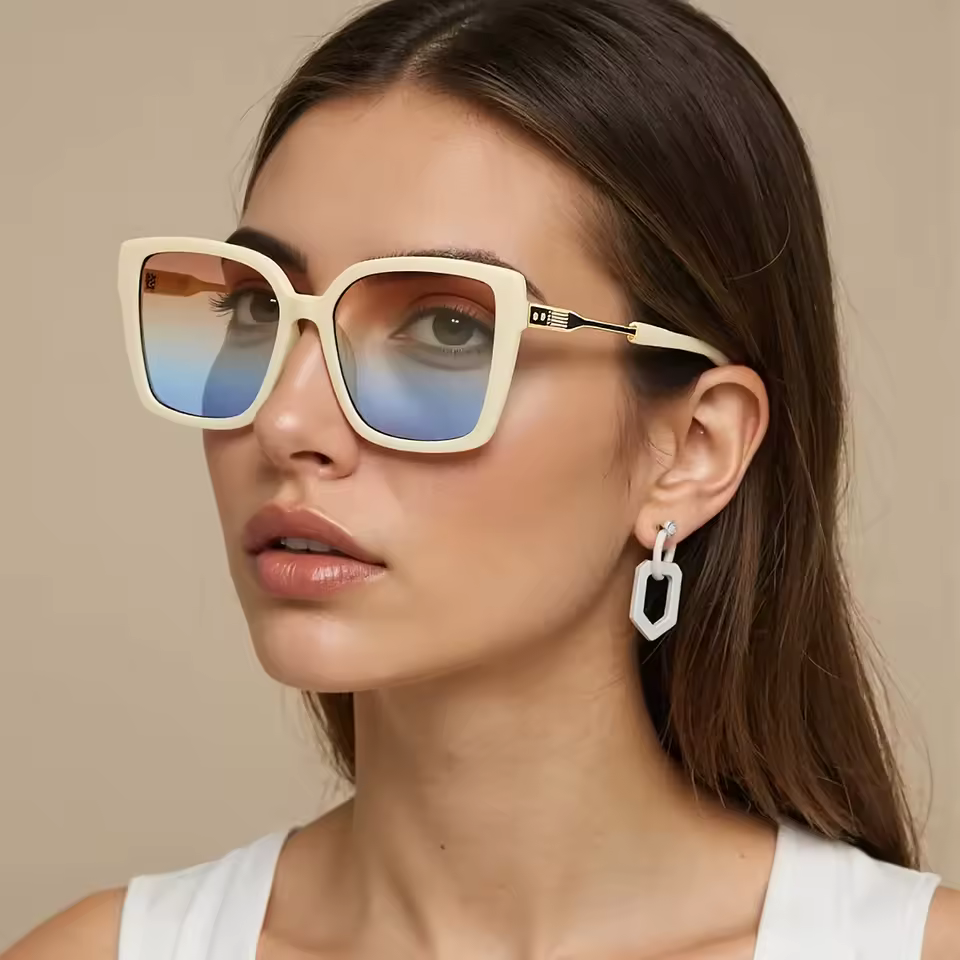 Exquisite Design Fashionable Large Frame Gradient Square Travel Sunglasses