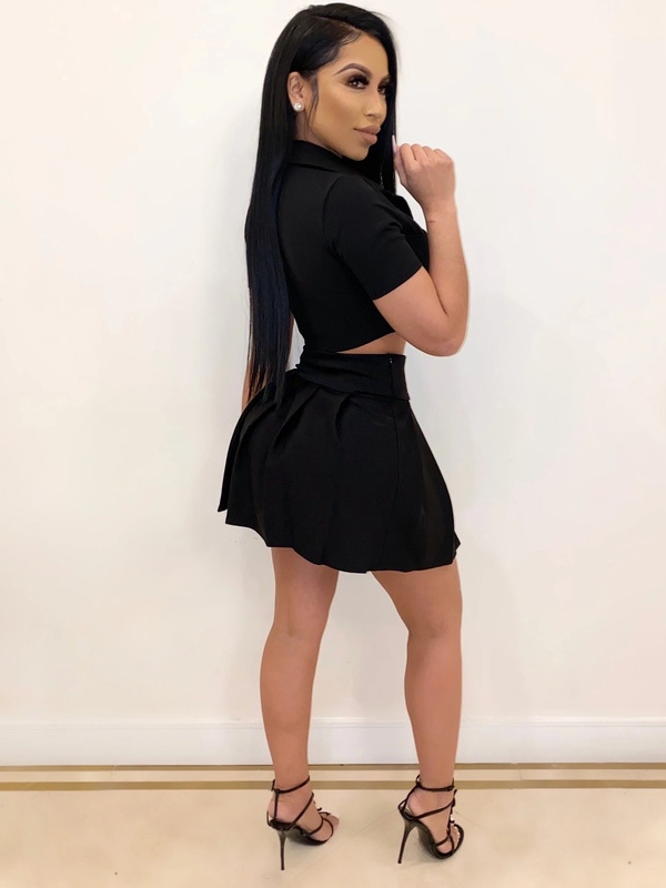 Pure Color Button Up Crop Top And Pleated Skirt Set - Image 3